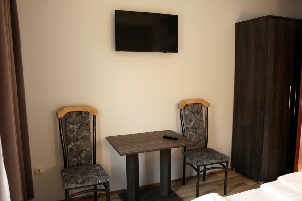 Soerpatika Vendeghaz Hotel บาดัคชอยโตมาย ภายนอก รูปภาพ