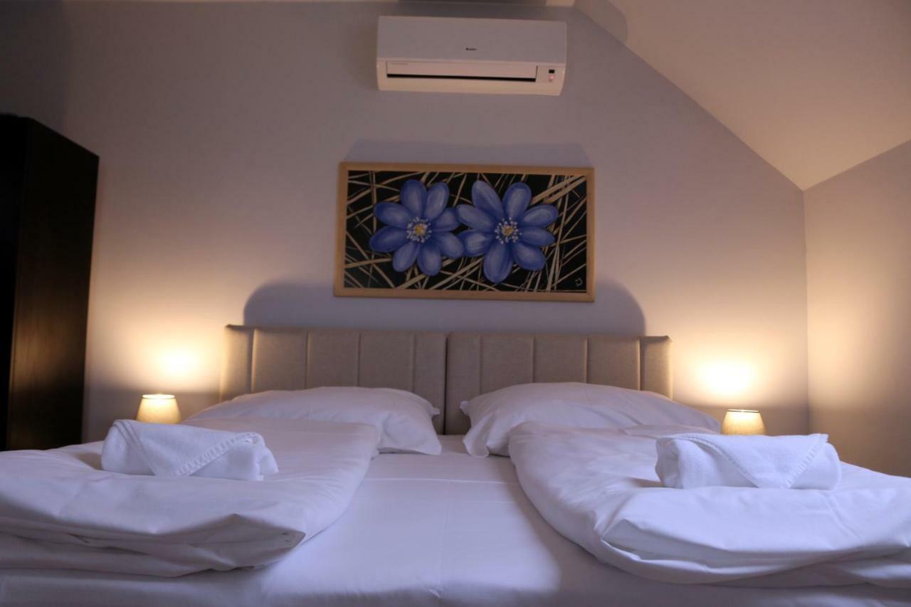 Soerpatika Vendeghaz Hotel บาดัคชอยโตมาย ภายนอก รูปภาพ